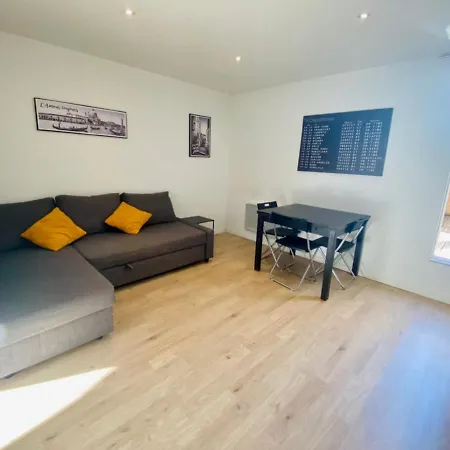 Appartamento Beau T3 En Duplex Terrasse Et Parking Bien Placé *