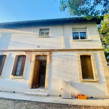 Beau T3 En Duplex Terrasse Et Parking Bien Placé Appartamento