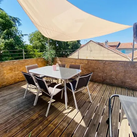 Beau T3 En Duplex Terrasse Et Parking Bien Placé * Tolosa