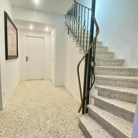 T3 En Duplex Pour 6 Pers Bien Place Terrasse Et Parking Inclus تولوز
