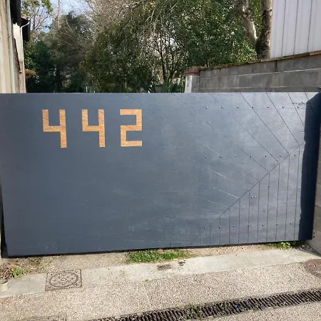 T3 En Duplex Pour 6 Pers Bien Place Terrasse Et Parking Inclus