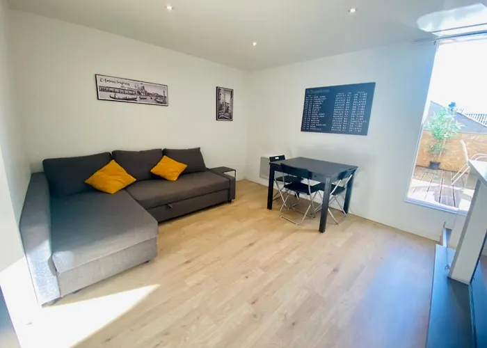 Appartement Beau T3 En Duplex Terrasse Et Parking Bien Placé *